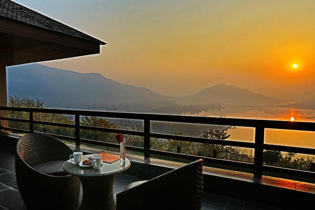 Taj Dal View Srinagar Hotel Exterior foto