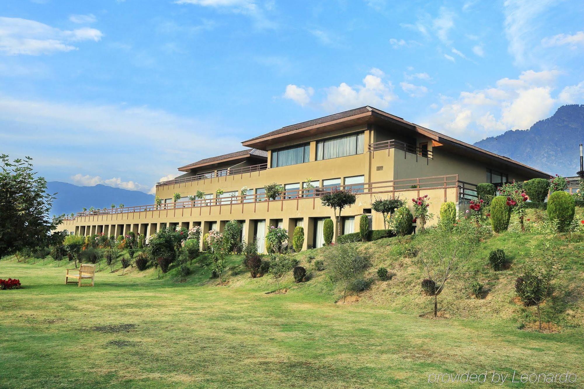 Taj Dal View Srinagar Hotel Exterior foto