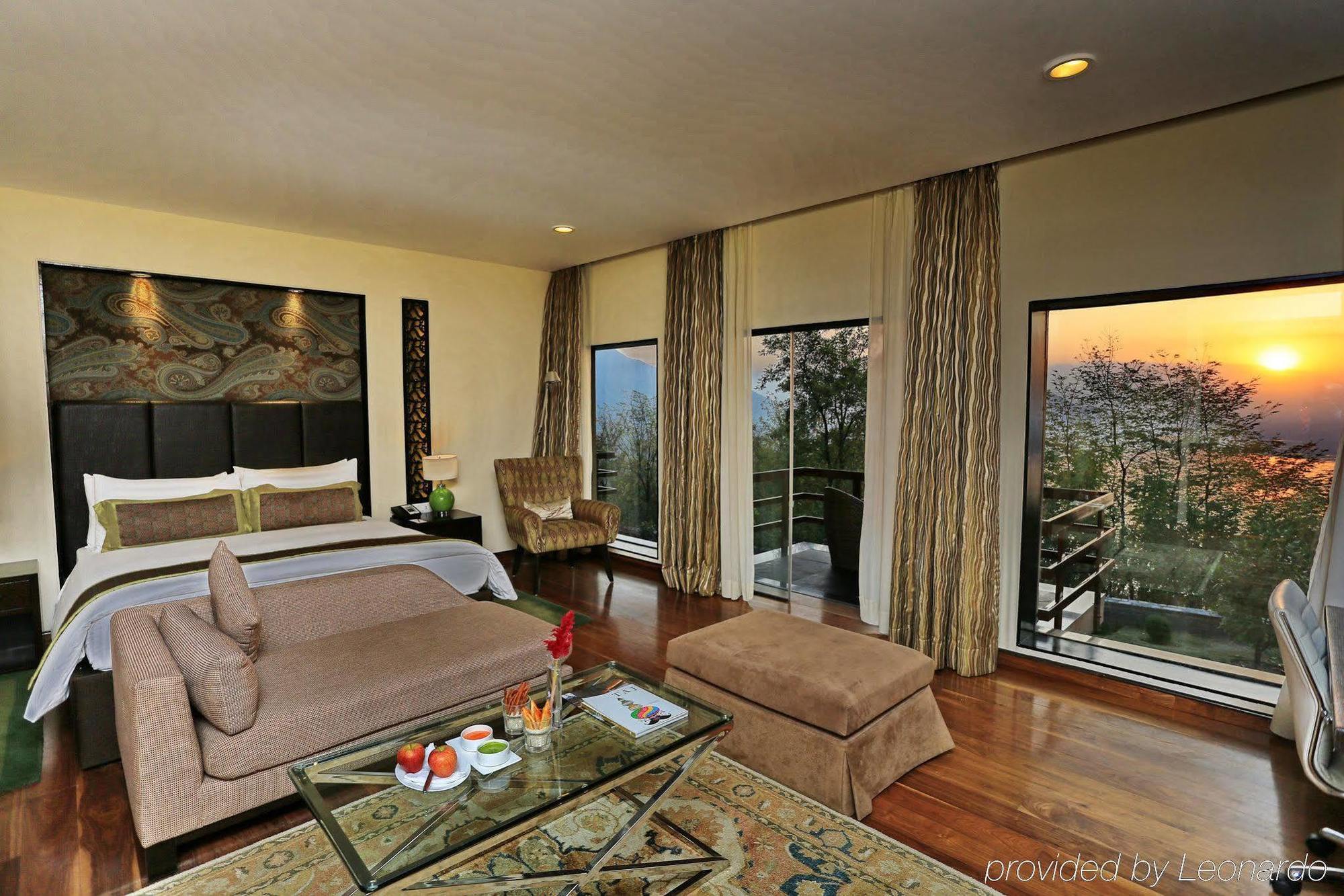 Taj Dal View Srinagar Hotel Exterior foto